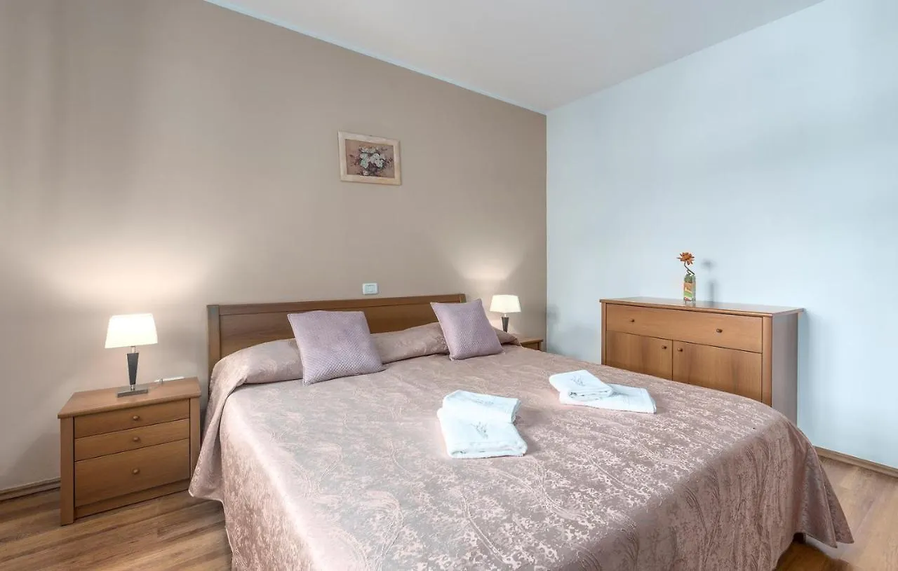 Villa Vernier With Private Pool And Jacuzzi Kringa